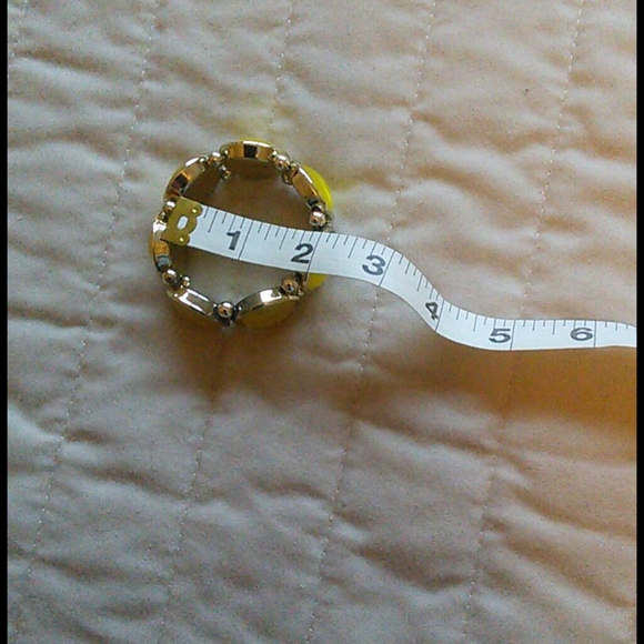 Yellow stone stretch bracelet - Picture 4 of 4